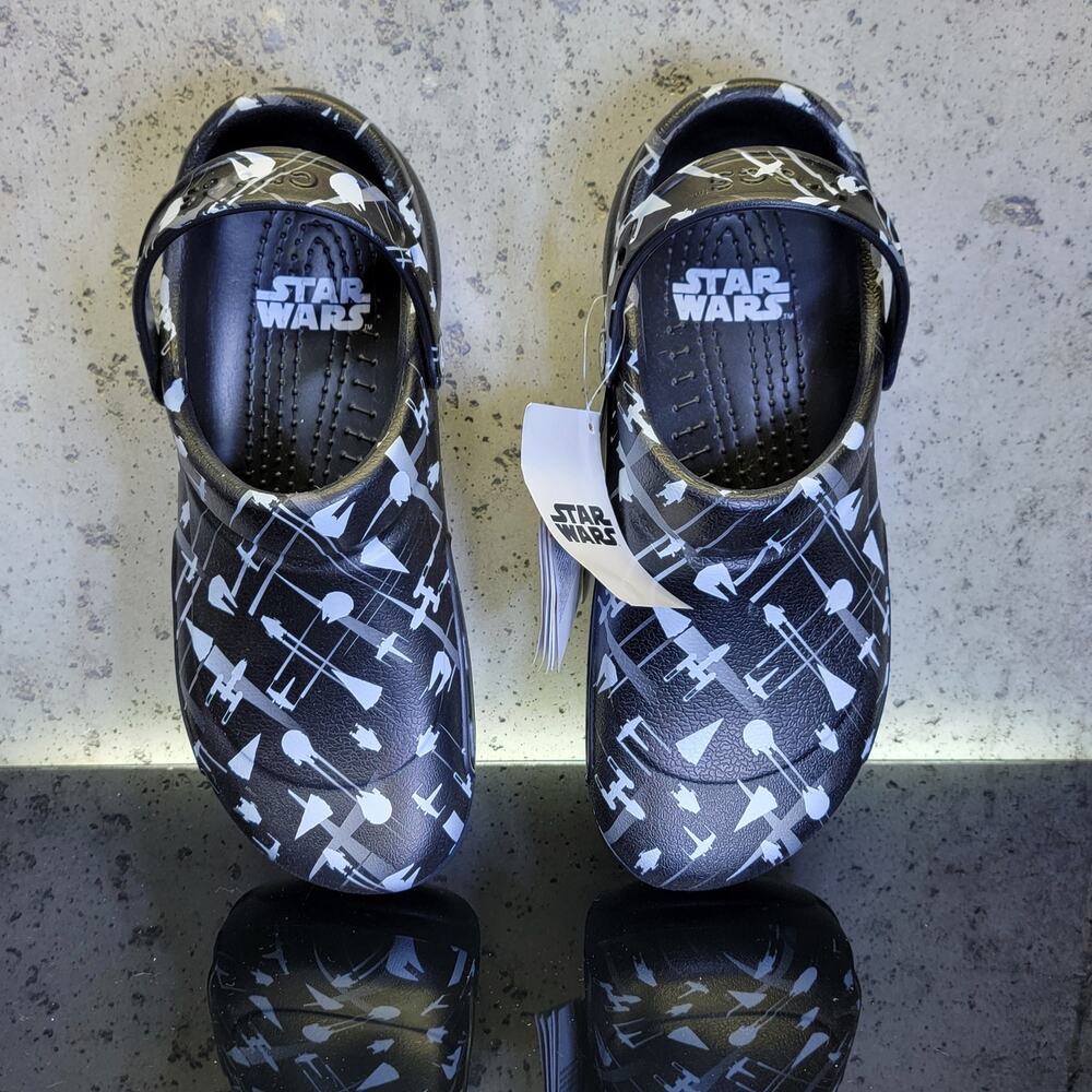 New Star Wars X Crocs Slip Resistant Culinary Clogs, Size 12 - Picture 3 of 5